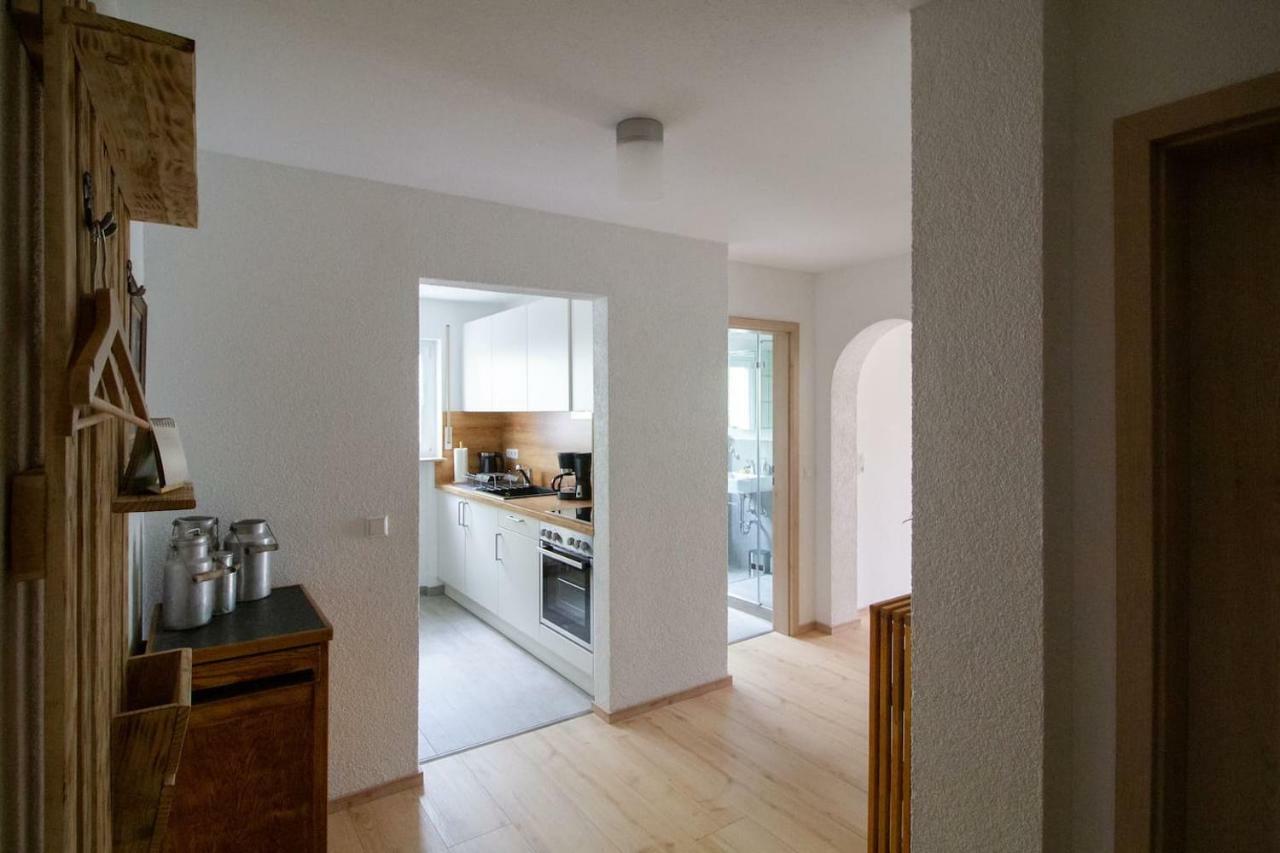 Schoene Und Helle Ferienwohnung In Pfaffenweiler فيلينغن سشفايننغ المظهر الخارجي الصورة